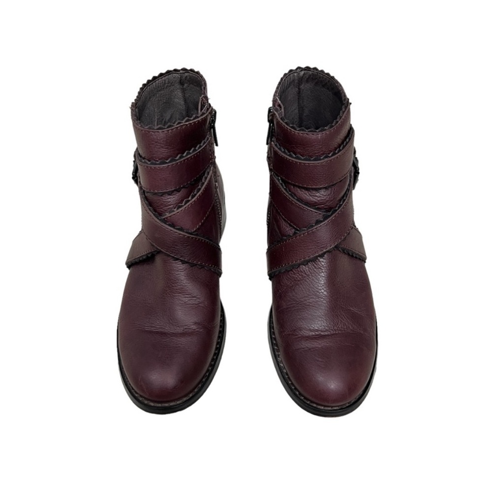 Juicy Couture leather ankle bootie women’s size 7M
